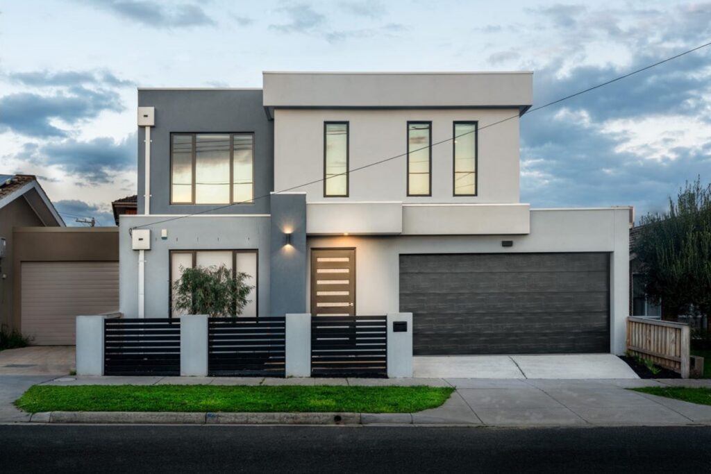 Custom Home Clarinda front facade